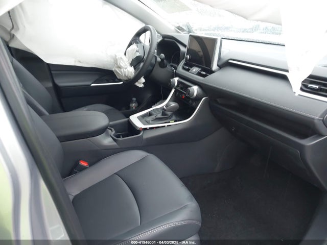2T3A1RFV6SC503413 Toyota Rav4 Xle Premium