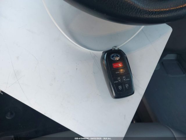 5TDYRKEC2MS074448 Toyota SIENNA XLE