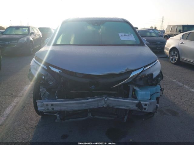 5TDYRKEC2MS074448 Toyota SIENNA XLE