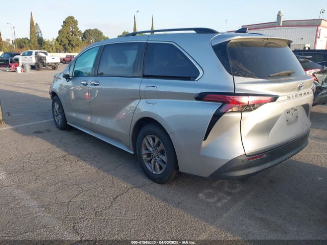 5TDYRKEC2MS074448 Toyota SIENNA XLE