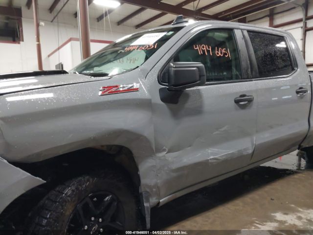 3GCPDCEKXRG334799 Chevrolet Silverado 1500 4wd  Short Bed Custom Trail Boss