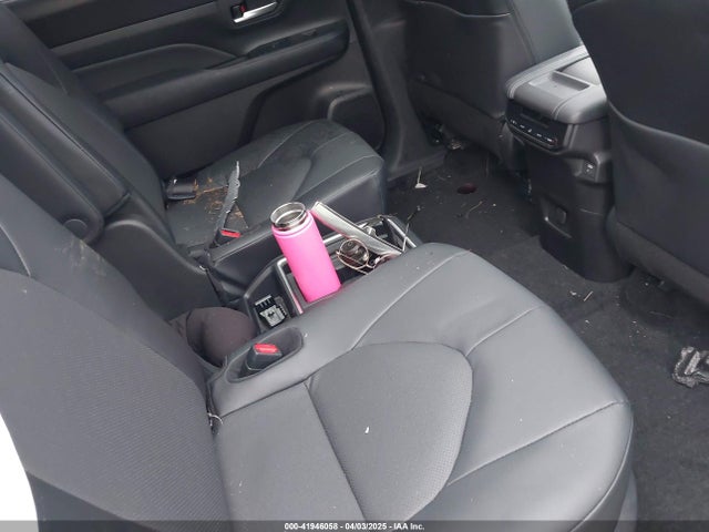 5TDAAAB5XSS073926 Toyota Grand Highlander Xle