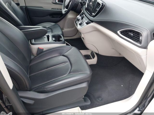 2C4RC1L70PR575342 Chrysler Pacifica Hybrid Touring L