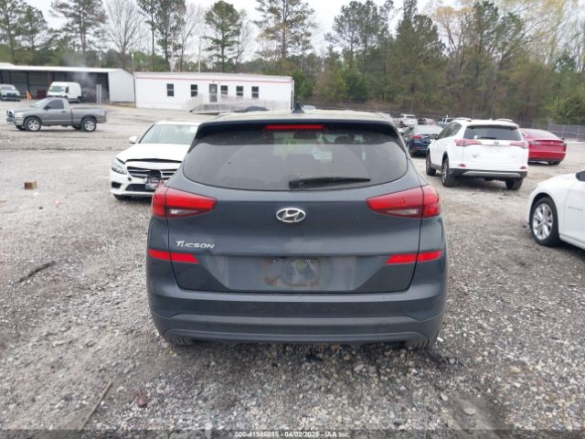 KM8J23A4XKU985562 Hyundai TUCSON SE