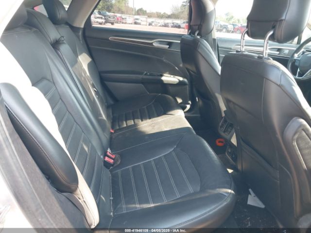 3FA6P0HD9ER231067 Ford FUSION SE
