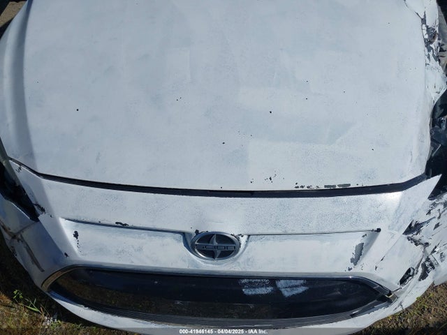 3MYDLBZV0GY130042 Scion p5v