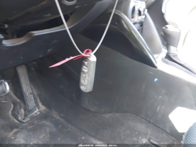 3MYDLBZV0GY130042 Scion p5v