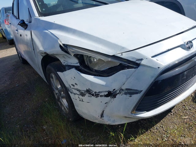 3MYDLBZV0GY130042 Scion p5v