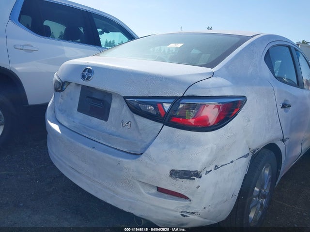 3MYDLBZV0GY130042 Scion p5v