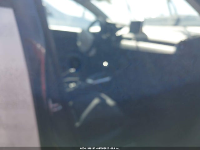 3MYDLBZV0GY130042 Scion p5v