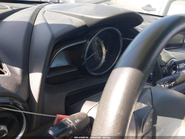 3MYDLBZV0GY130042 Scion p5v