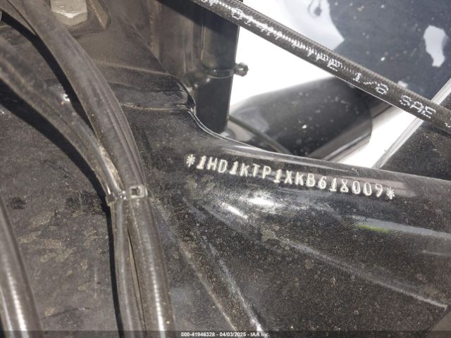 2019 HARLEY-DAVIDSON FLTRXS 1HD1KTP1XKB618009 Photo 9