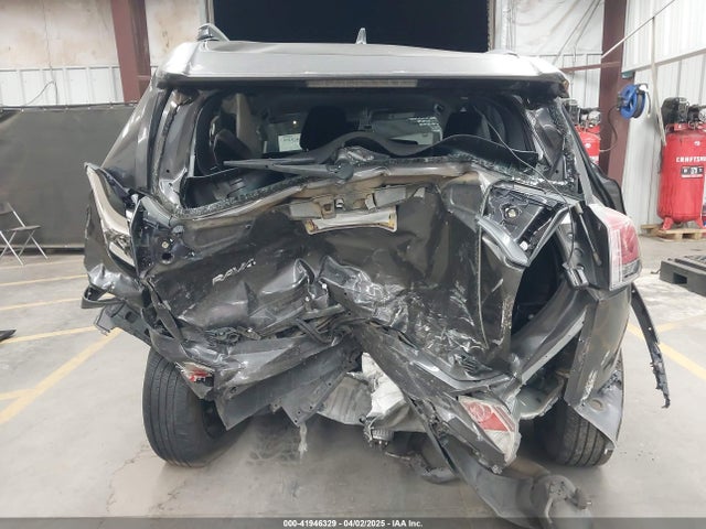 JTMBFREV9HJ132888 Toyota RAV4 LE