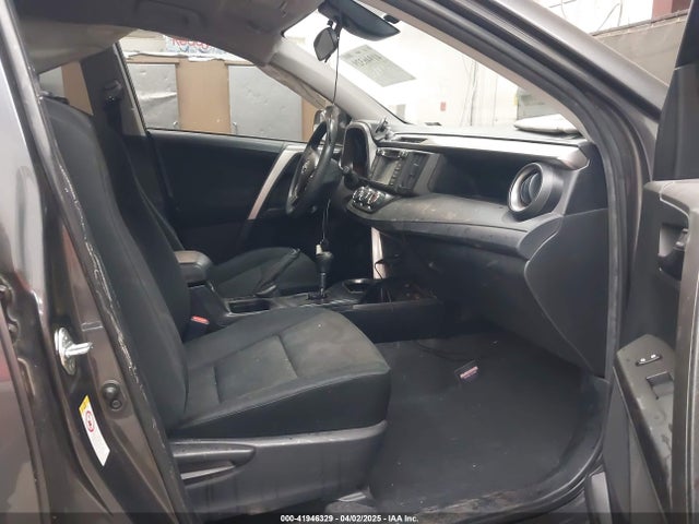 JTMBFREV9HJ132888 Toyota RAV4 LE