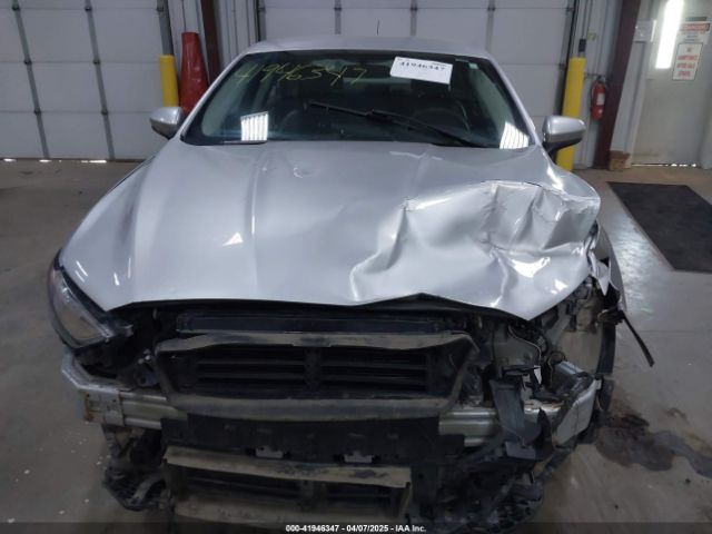 3FA6P0T95HR144371 Ford FUSION SE