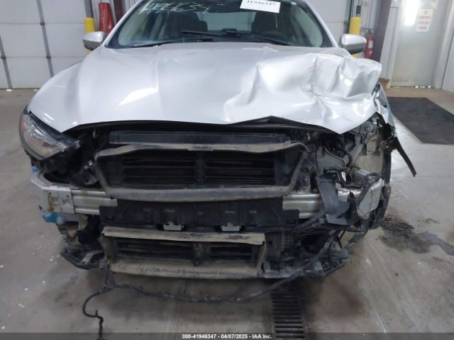 3FA6P0T95HR144371 Ford FUSION SE