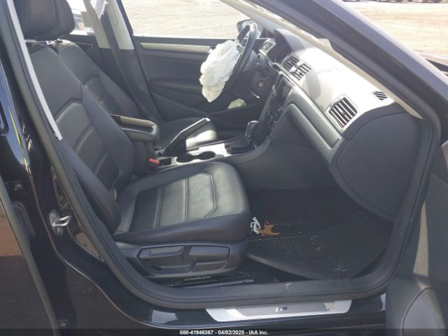 1VWAA7A33JC042324 Volkswagen Passat 2.0t R-line/2.0t S