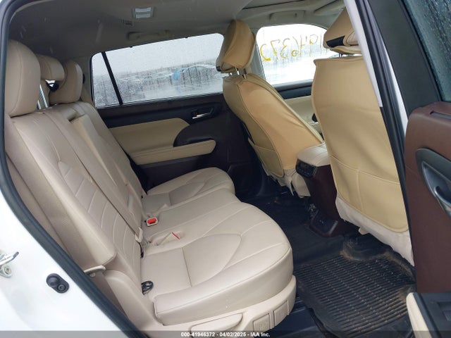 5TDGZRBH8NS589556 Toyota 2gr-fks