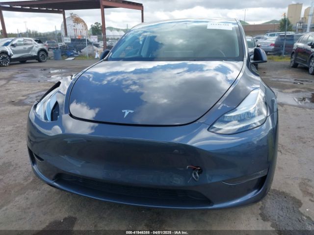 7SAYGAEE6NF341827 Tesla Model Y Long Range Dual Motor All-wheel Drive