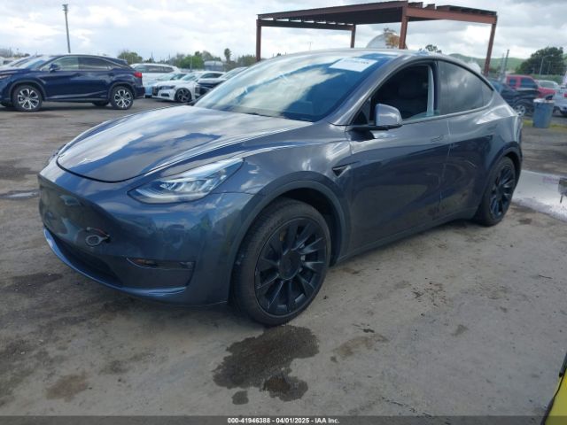 7SAYGAEE6NF341827 Tesla Model Y Long Range Dual Motor All-wheel Drive