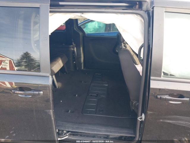 2C4RDGBGXKR528085 Dodge Grand Caravan Se Plus