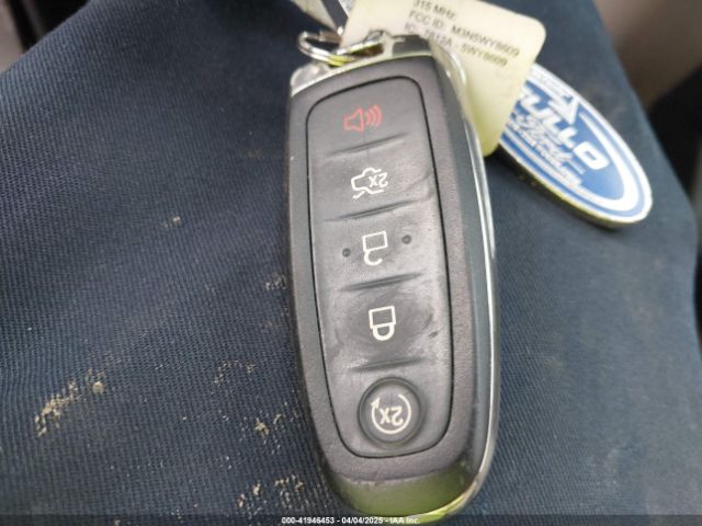 1FMCU0HDXKUB57261 Ford ESCAPE SEL
