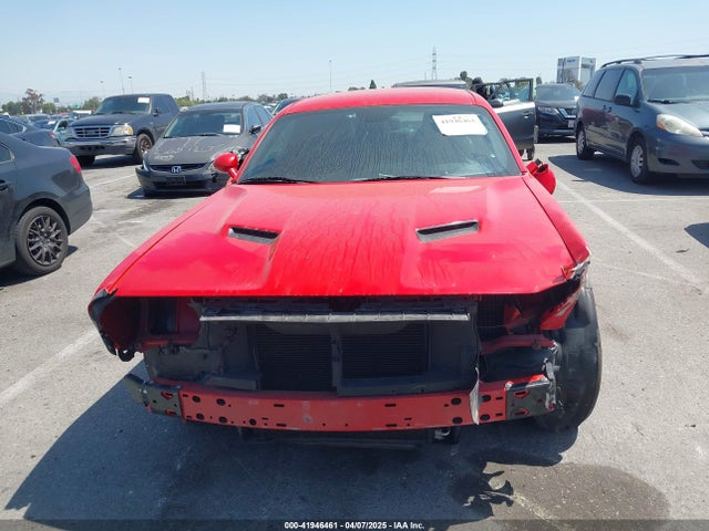 2C3CDZAG1KH652565 Dodge Challenger Sxt