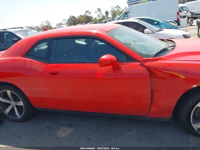 2C3CDZAG1KH652565 Dodge Challenger Sxt