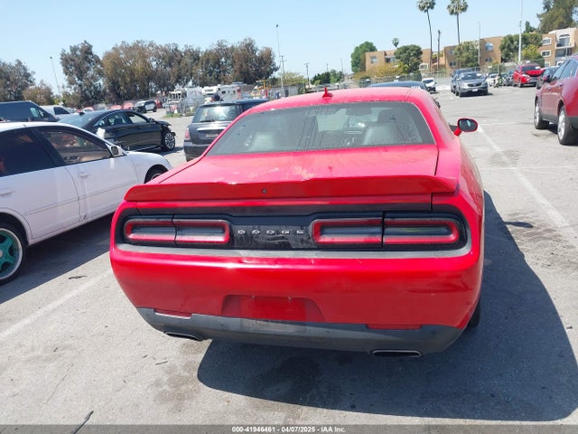 2C3CDZAG1KH652565 Dodge Challenger Sxt