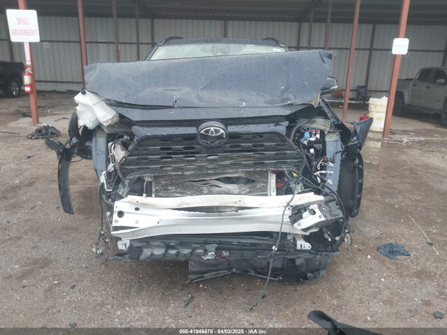 2T3C1RFV5NW207438 Toyota Rav4 Xle Premium