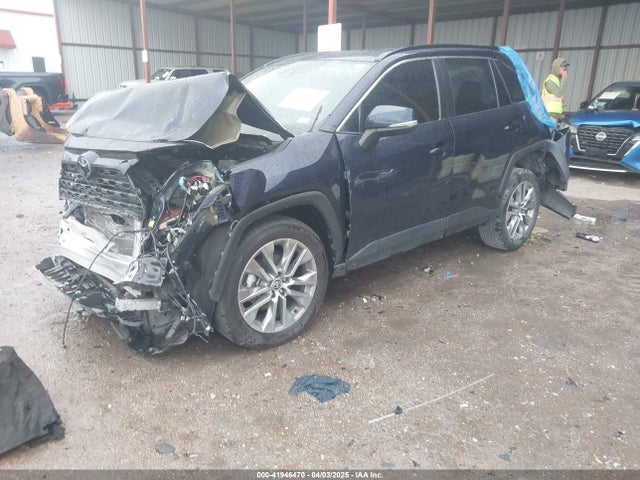 2T3C1RFV5NW207438 Toyota Rav4 Xle Premium