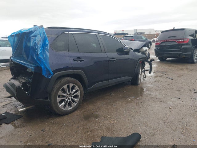2T3C1RFV5NW207438 Toyota Rav4 Xle Premium