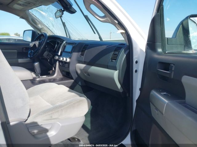 5TDZY5G11JS070729 Toyota Sequoia Sr5