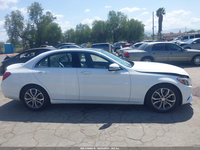 55SWF4JB4GU146475 Mercedes-Benz C 300 Luxury/sport
