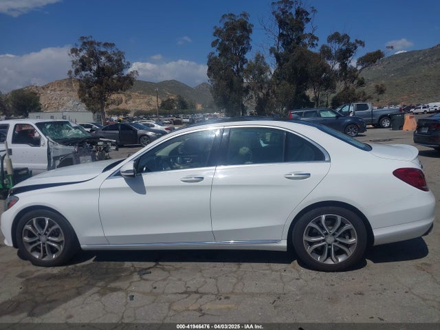 55SWF4JB4GU146475 Mercedes-Benz C 300 Luxury/sport