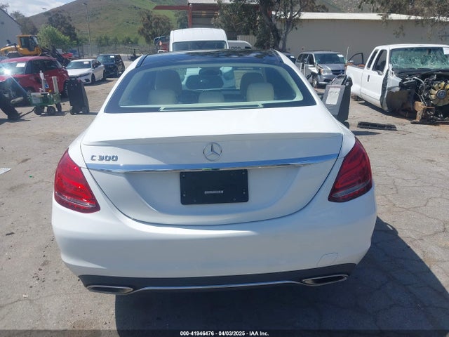 55SWF4JB4GU146475 Mercedes-Benz C 300 Luxury/sport