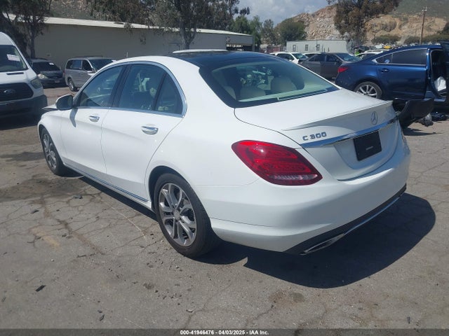 55SWF4JB4GU146475 Mercedes-Benz C 300 Luxury/sport