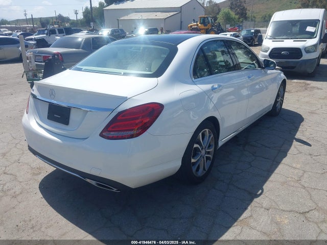 55SWF4JB4GU146475 Mercedes-Benz C 300 Luxury/sport