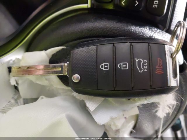 KNDPMCAC9J7403108 KIA Sportage Lx