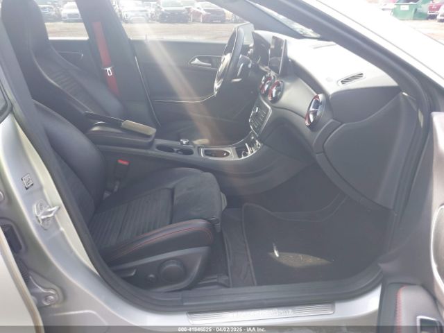 WDDSJ4GB0GN318417 Mercedes-Benz CLA 250 4MATIC
