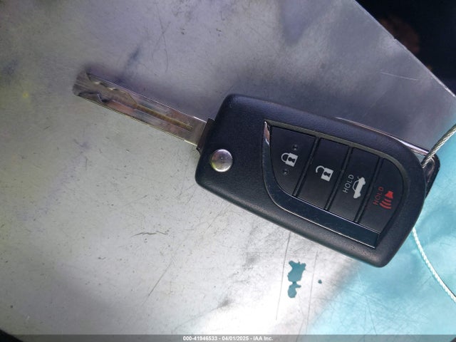 4T1B11HK5JU592759 Toyota CAMRY SE