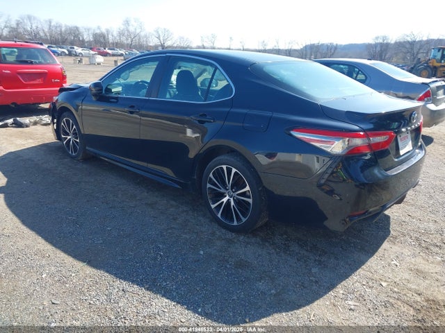 4T1B11HK5JU592759 Toyota CAMRY SE