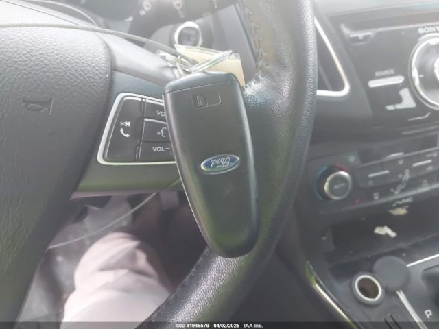 1FADP3N21FL230250 Ford Focus Titanium