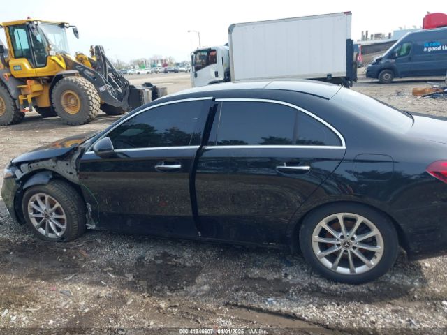 WDD3G4FB9LW037998 Mercedes-Benz A 220 4matic