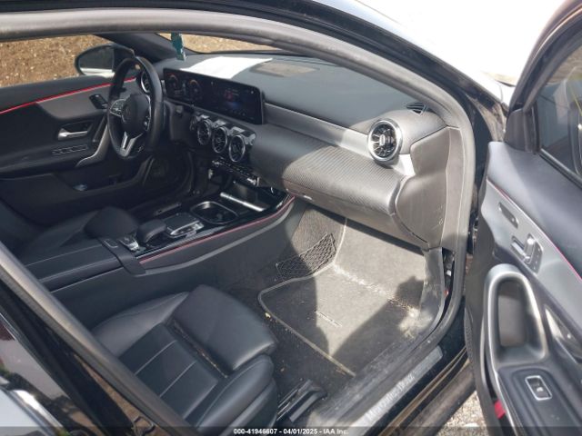 WDD3G4FB9LW037998 Mercedes-Benz A 220 4matic