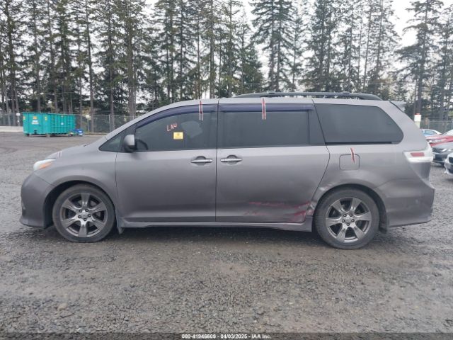 5TDXZ3DC0HS800493 Toyota Sienna Se 8 Passenger
