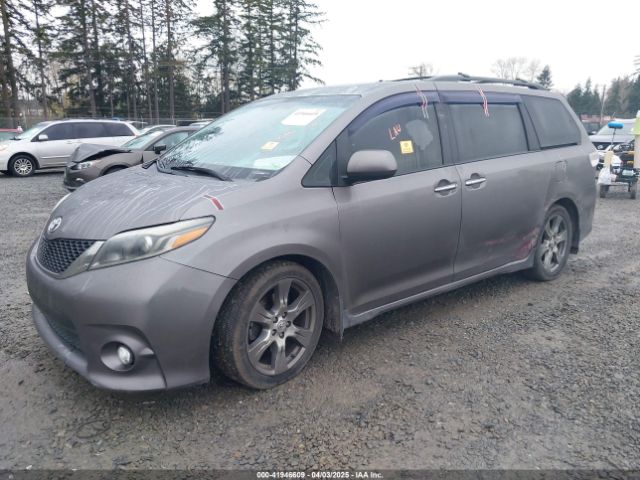 5TDXZ3DC0HS800493 Toyota Sienna Se 8 Passenger