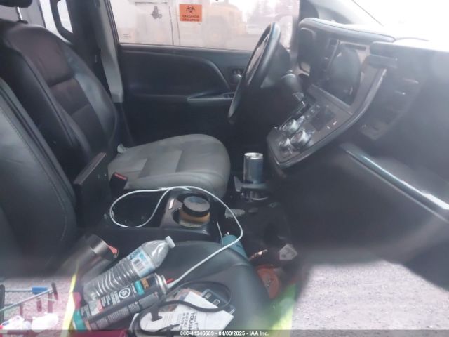 5TDXZ3DC0HS800493 Toyota Sienna Se 8 Passenger