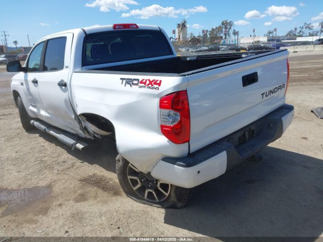 2019 TOYOTA TUNDRA 5TFDY5F19KX839419 Photo 2