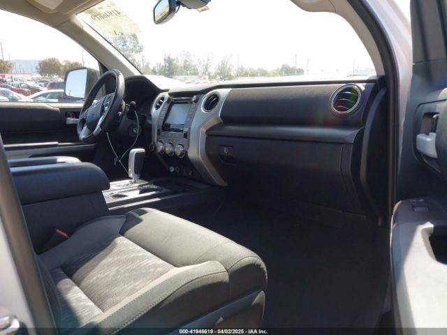 2019 TOYOTA TUNDRA 5TFDY5F19KX839419 Photo 4